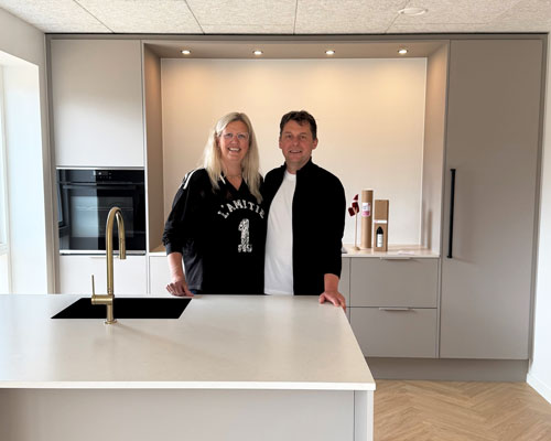 Dobbelthus med varme nuancer i Lind